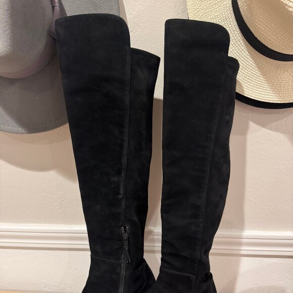 Stuart Weitzman “ALLJACK” Over the Knee black suede boot, size 7.5 - Picture 4 of 6